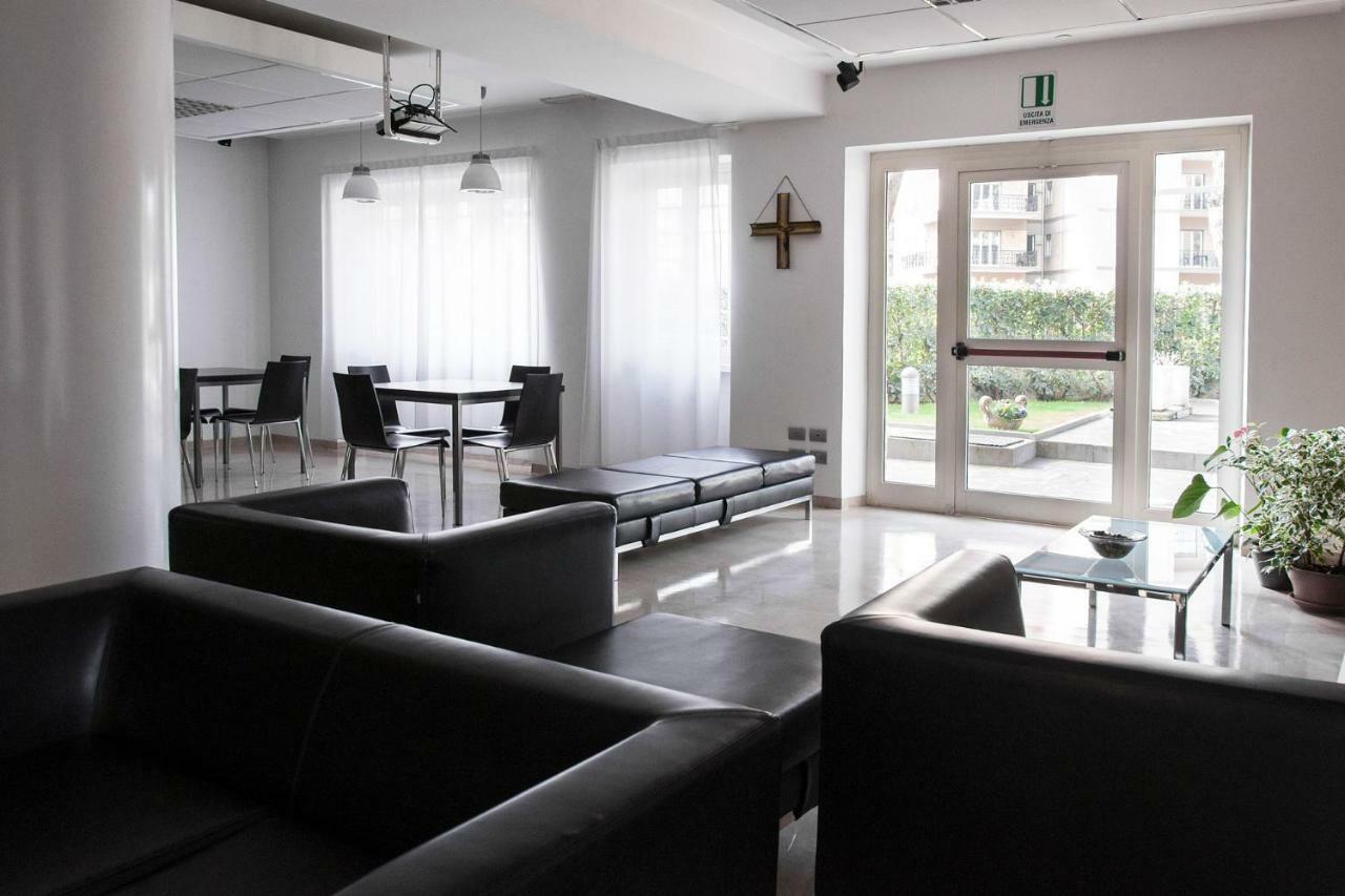 Preziosissimo Sangue Bed & Breakfast Rome Bagian luar foto